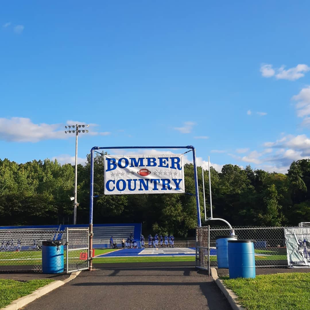 SWMHSbombers's tweet photo. Good luck Bomber football! Come out and support tonight at 7pm! #swmhs #sayrevillebombers #bombers https://t.co/mvKfiaeFXO