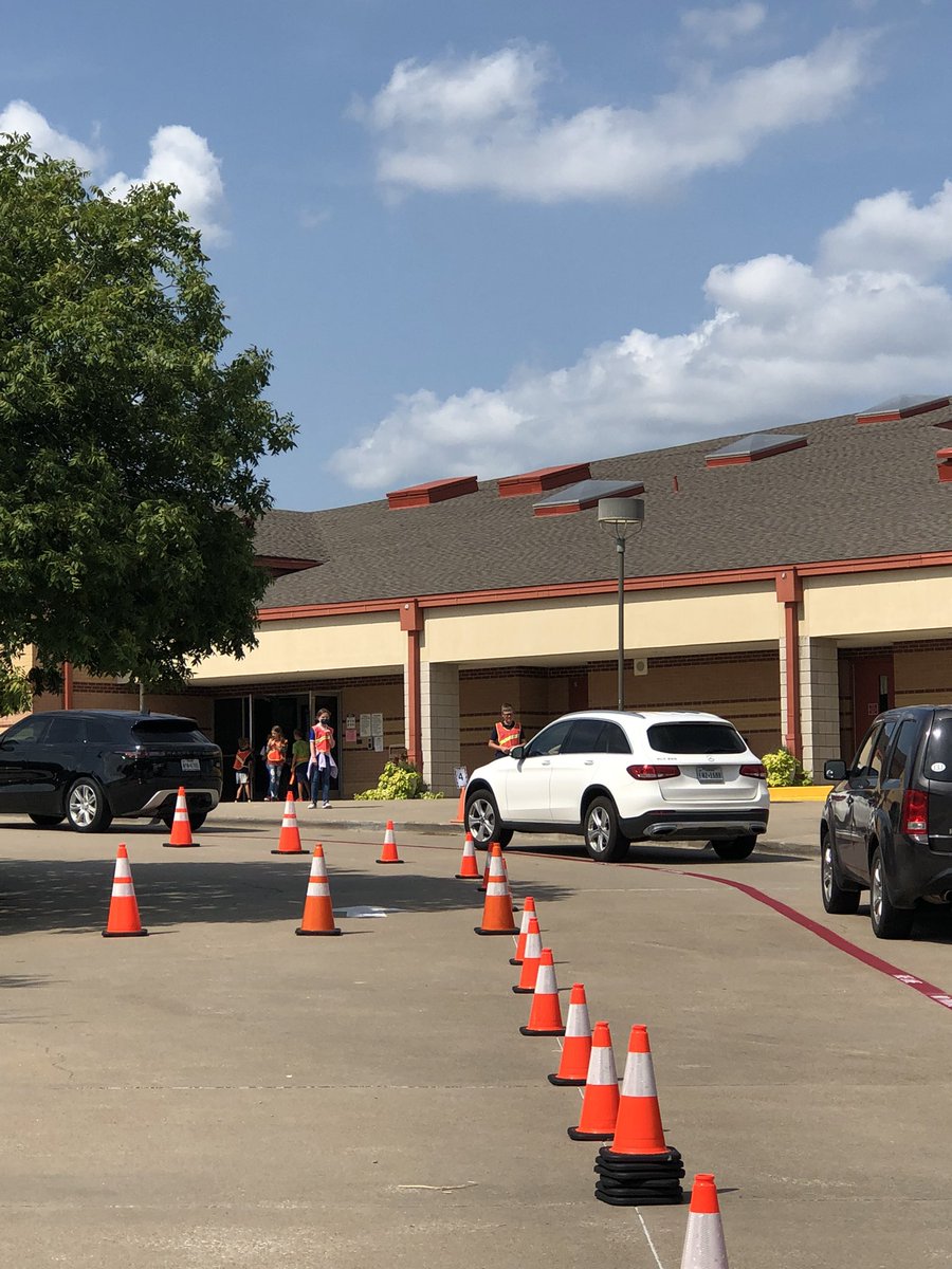 We are thankful for our Morning and Afternoon Safety Patrol Teams that began this week! Thank you 4th and 5th graders for being leaders on our campus! <a href="/BennettBears/">Bennett Bears</a> <a href="/AmyHolderman2/">Amy Holderman</a>