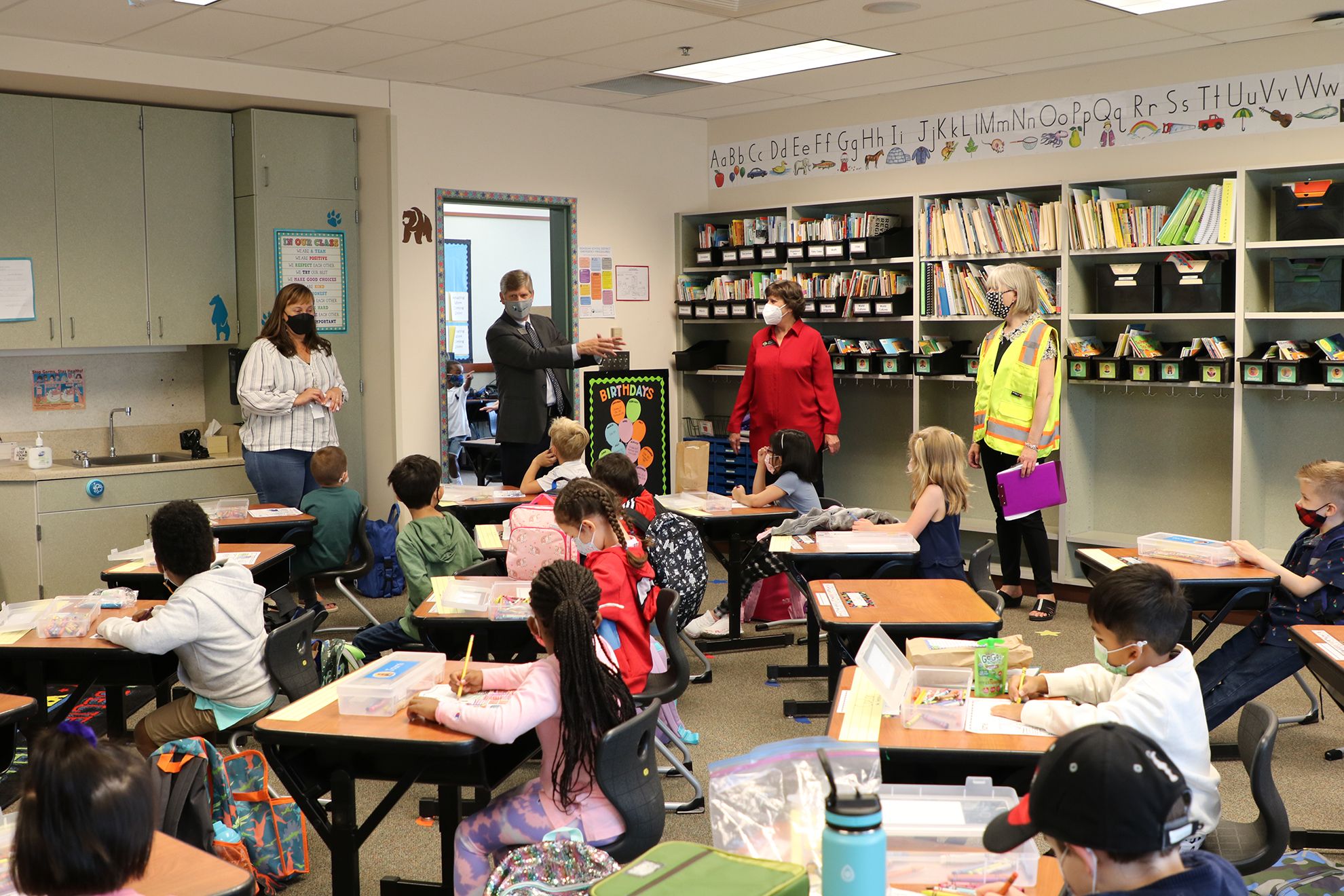 Issaquah School District on X: Kindergarten started today in the ISD, and  we were out with @RonThiele and Representative Lisa Callan visiting Grand  Ridge Elementary. We are so excited to welcome all