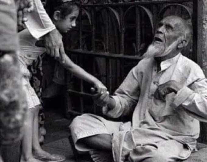 +💌  " إفعل الخير أيا كان .. كي يُكتب في صحيفتك ولعلّه ينفعك يوم لا ينفع مالٌ ولا بنون