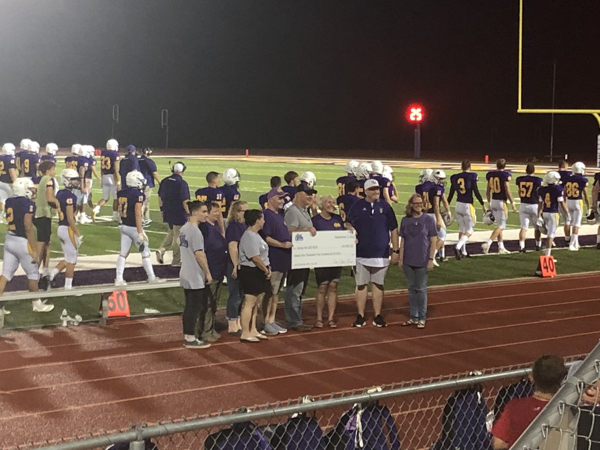 FirstOptionBank's tweet photo. 💜🏈💛 We had a great time presenting @SHSchools with a check for $24,500.52 tonight! Thank you to all the FOB Bronco cardholders who helped make this donation possible!

#FOBSpringHill #Community #SchoolLogoDebitCard #FridayNightLights #BankingAtItsBest #yougetwegive https://t.co/EfEqPc94nw