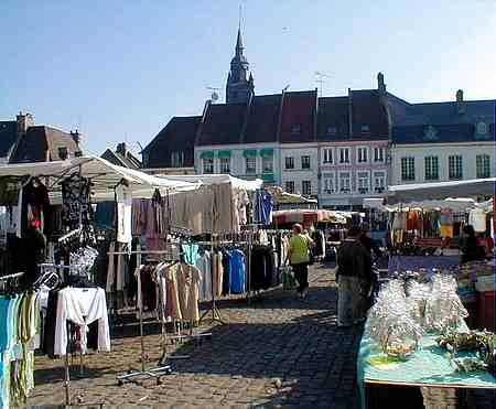 Market day in the town of #Hesdin in #NorthernFrance

#France 🇫🇷 #travel #photo #FrenchMarket buff.ly/3t1nkk9