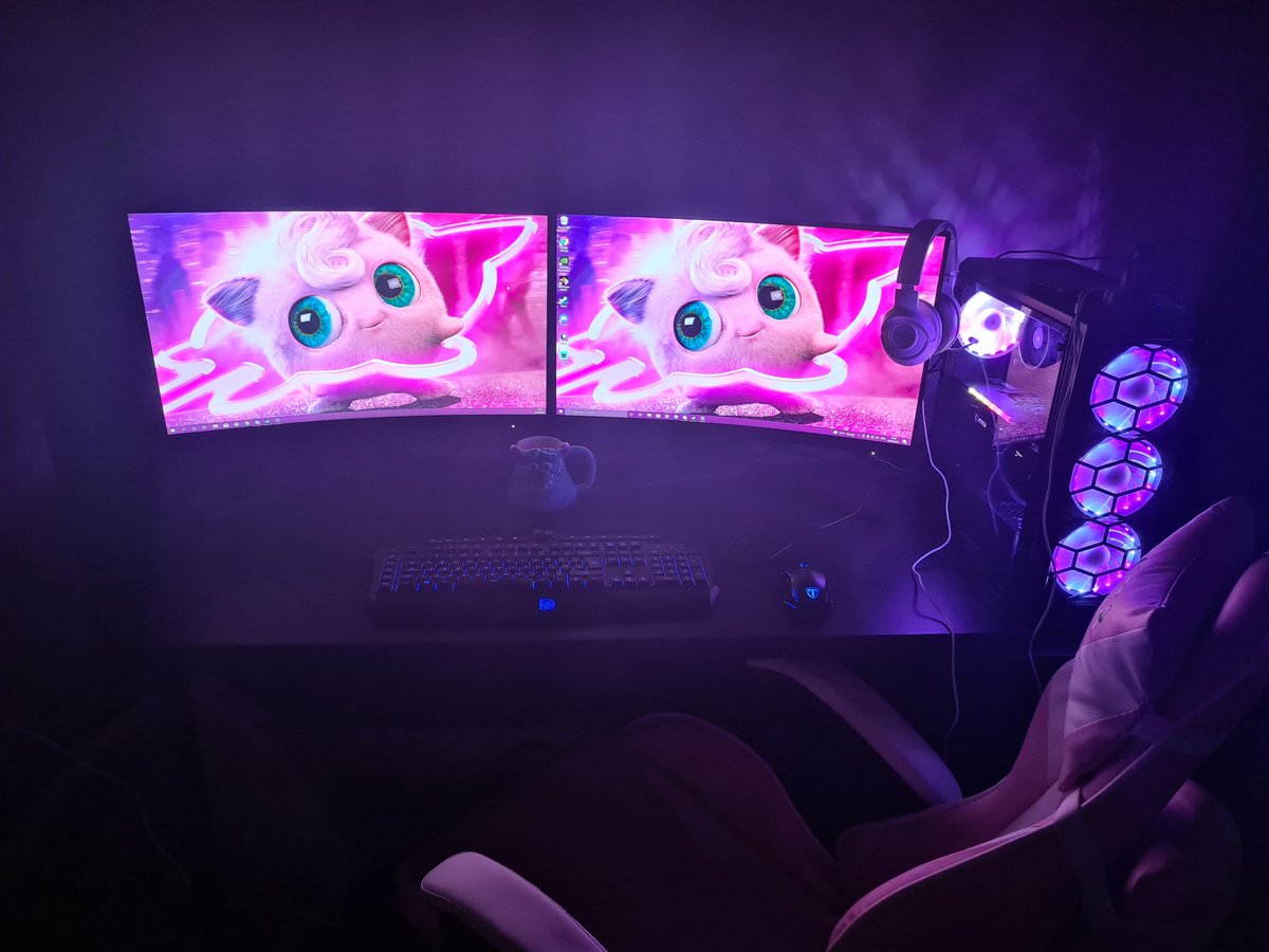 Jigglebeans_'s tweet photo. First ever set up😁 so excited to get started! #streaming #girlgamer #pokemon #jigglepink https://t.co/bscuDH7ki0