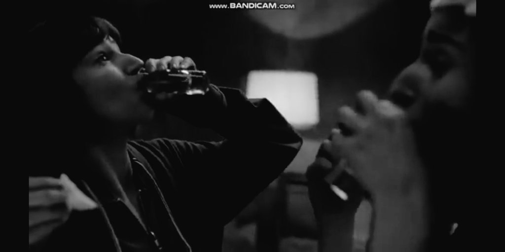 nasıl bilirdiniz ¿
- les gustaba el tequila
 #Tokyo #Nairobi