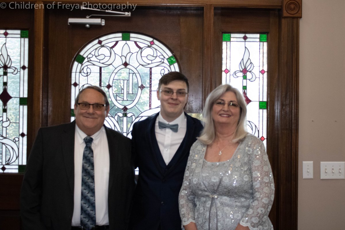 SkatingScience's tweet image. One of the 600+ photos I took tonight at my stepsons wedding. More will be over on my facebook!