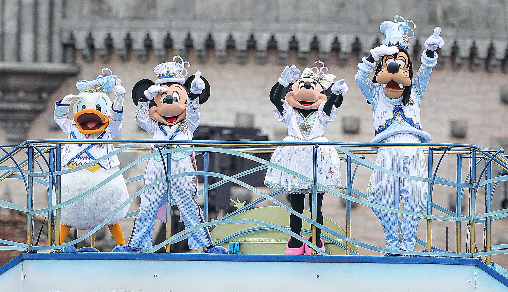 ケイスケ ディズニーシーに入園してから私達の冒険が始まり 自分だけのイマジネーションを作ることが出来るそこが東京ディズニーシー 冒険とイマジネーションの海周年おめでとう Tdsth 東京ディズニーシー周年 T Co H90eyhrosn Twitter