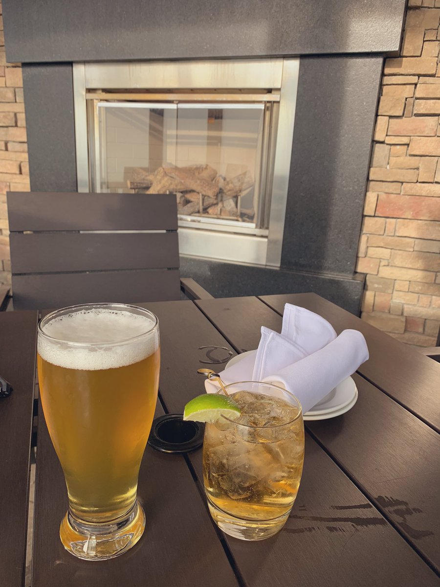 lolabear86's tweet photo. Yes. Yes please.🍻 https://t.co/5JAA5W3xS2
