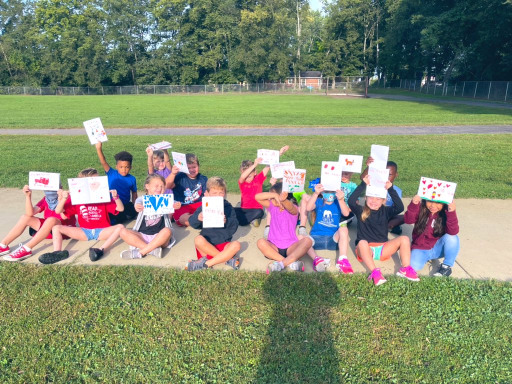 Congrats @WeAreUnionSTEAM!!  We are a REWARD School!  So honored to teach with some of the very best educators. We had a fun morning celebrating &amp; making @UnionChief2017 cards to thank him for leading us SO well!!  🎉🥳