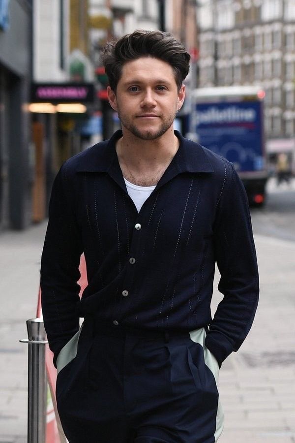 iN13HORAN's tweet photo. todo un daddy #jodaharrysta #harrysfest https://t.co/AFCSscycG6