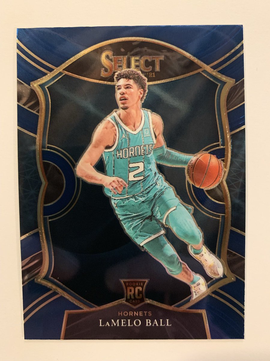 B2_Cards's tweet image. Giveaway time. 

You don’t have to follow, it’s all love to card Twitter…amazing community. 

Retweet is all it takes. If you’re feeling loose tell me what you’re sipping on tonight. Favorite nostalgia set or single? Draw Sunday @ 9p CDT. @ClutchRipz @CardPurchaser #thehobby