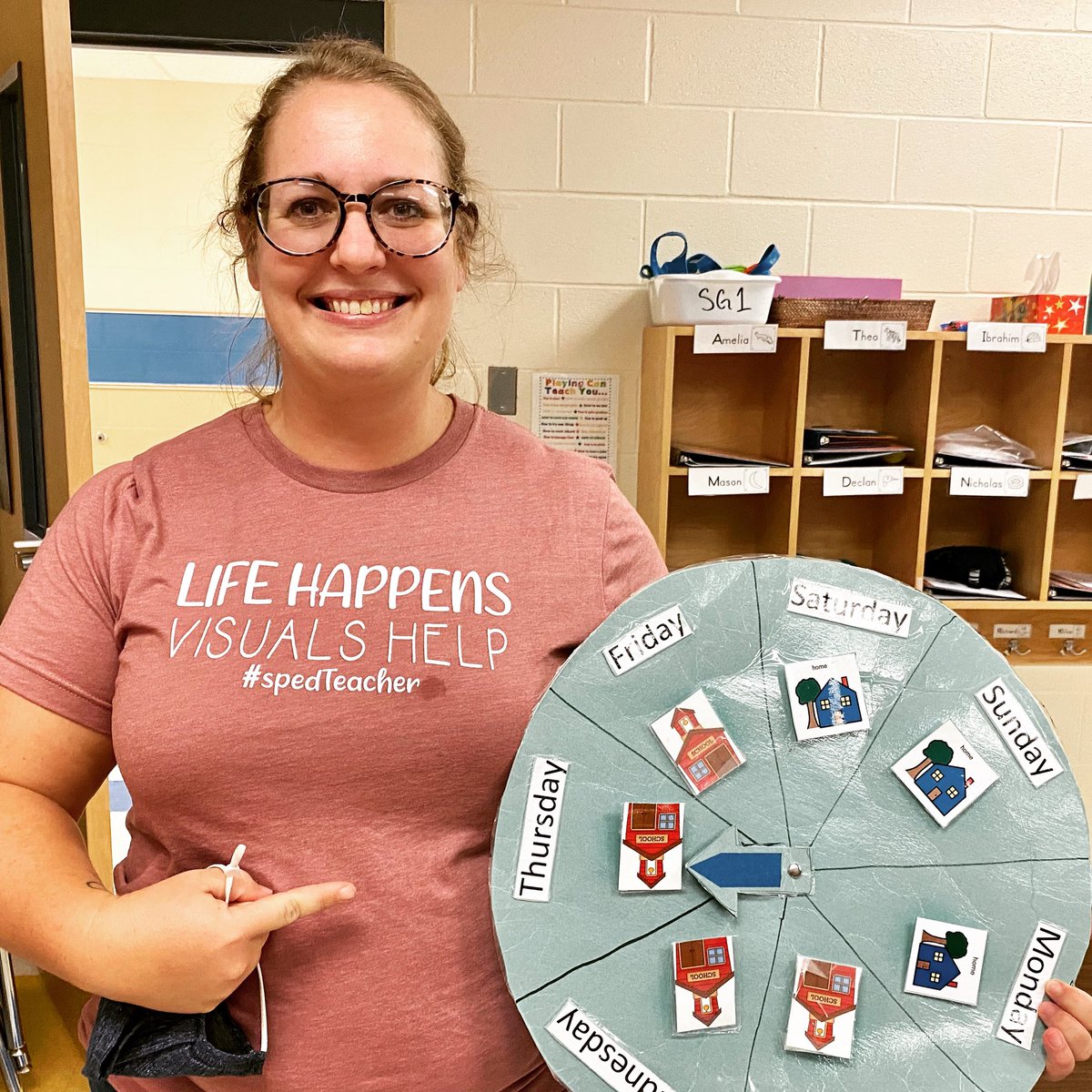 rebecca_resop's tweet photo. Loving our new team shirt and the visuals on today’s calendar!!! #LaborDayWeekend #visualshelp https://t.co/HUGzY8if22