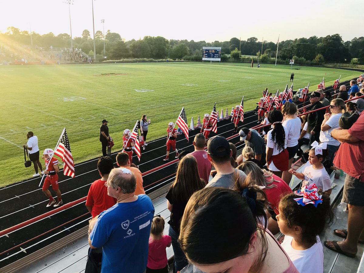 CodyHarrisTX's tweet photo. Man it’s good to be home! #txlege #fridaynightlights #realTexas https://t.co/cDsBR45mnE