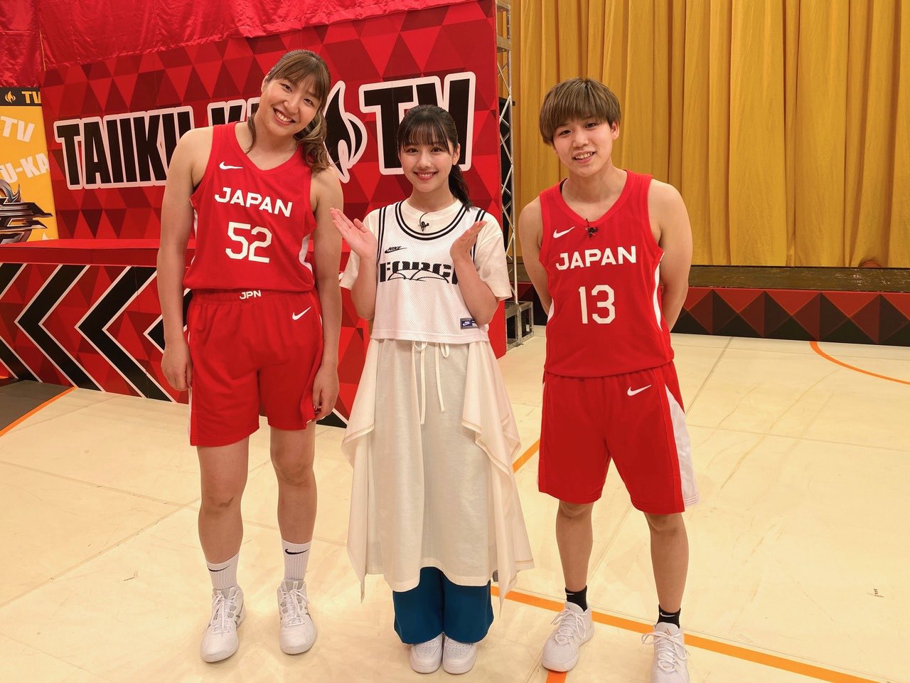 れーな 絶賛いくちゃん推し 女子バスケの町田選手 小さいって有名だったけれど これ観たら あれ 意外と高い と思って調べてみたら 162センチもあった この身長で小さいと言われるバスケの世界 私なんかが入ったら周り壁だらけやわ こわ