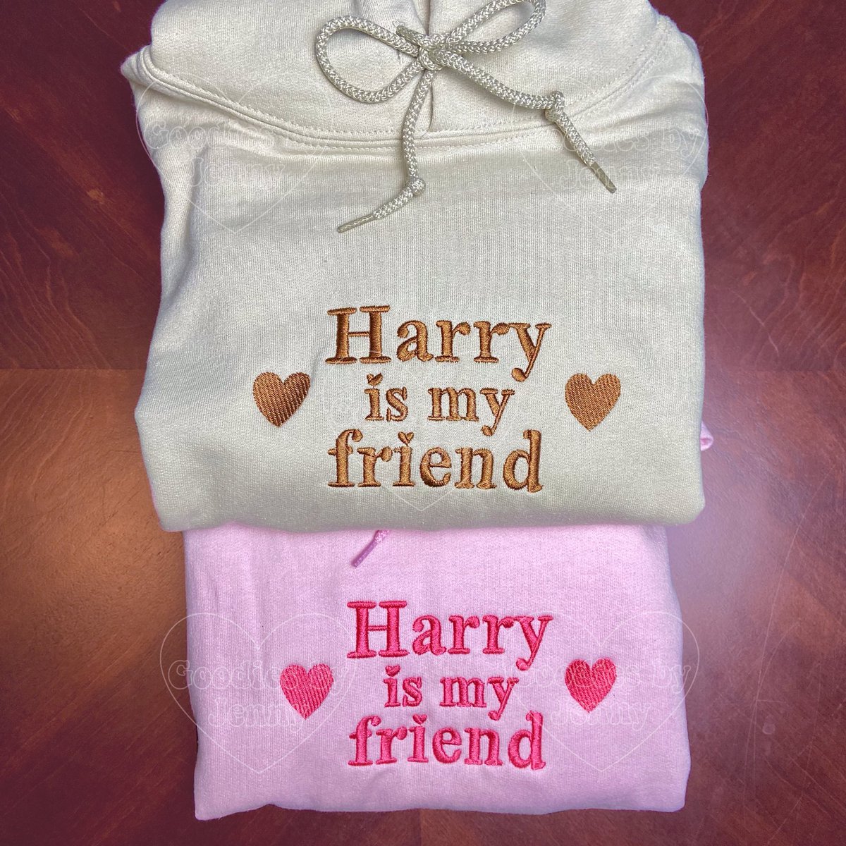 jennycanyonmoon's tweet photo. ♡ Harry Is My Friend ♡

These hoodies are available now! (Link in bio) they are also available as crewnecks! You can order a custom color combo OR a t-shirt version thru Instagram DMs 😘 (@ goodiesbyjen) 

Retweet to support a small biz !!!! https://t.co/pkMHpRtz6d