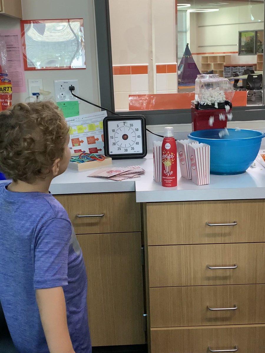 Using our 5 senses during Fun Friday science <a href="/TarvinES/">Tarvin ES</a>! #NTtrailblazers   #1LISD