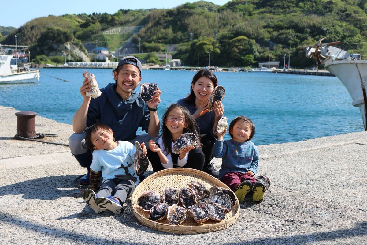 maako521's tweet image. 【島根の永幸丸さんのサザエ】をご紹介。大雨災害で
-サザエアワビが約50キロ流出
-荒天でウニの多くが出荷できず
という被害を受けた中で、貴重なサザエを出品いただいてます。

大きさによって柔らかさおいしさが違って食べ比べが楽しいらしいので、サザエ好きさん、ぜひ！
tabechoku.com/groups/956