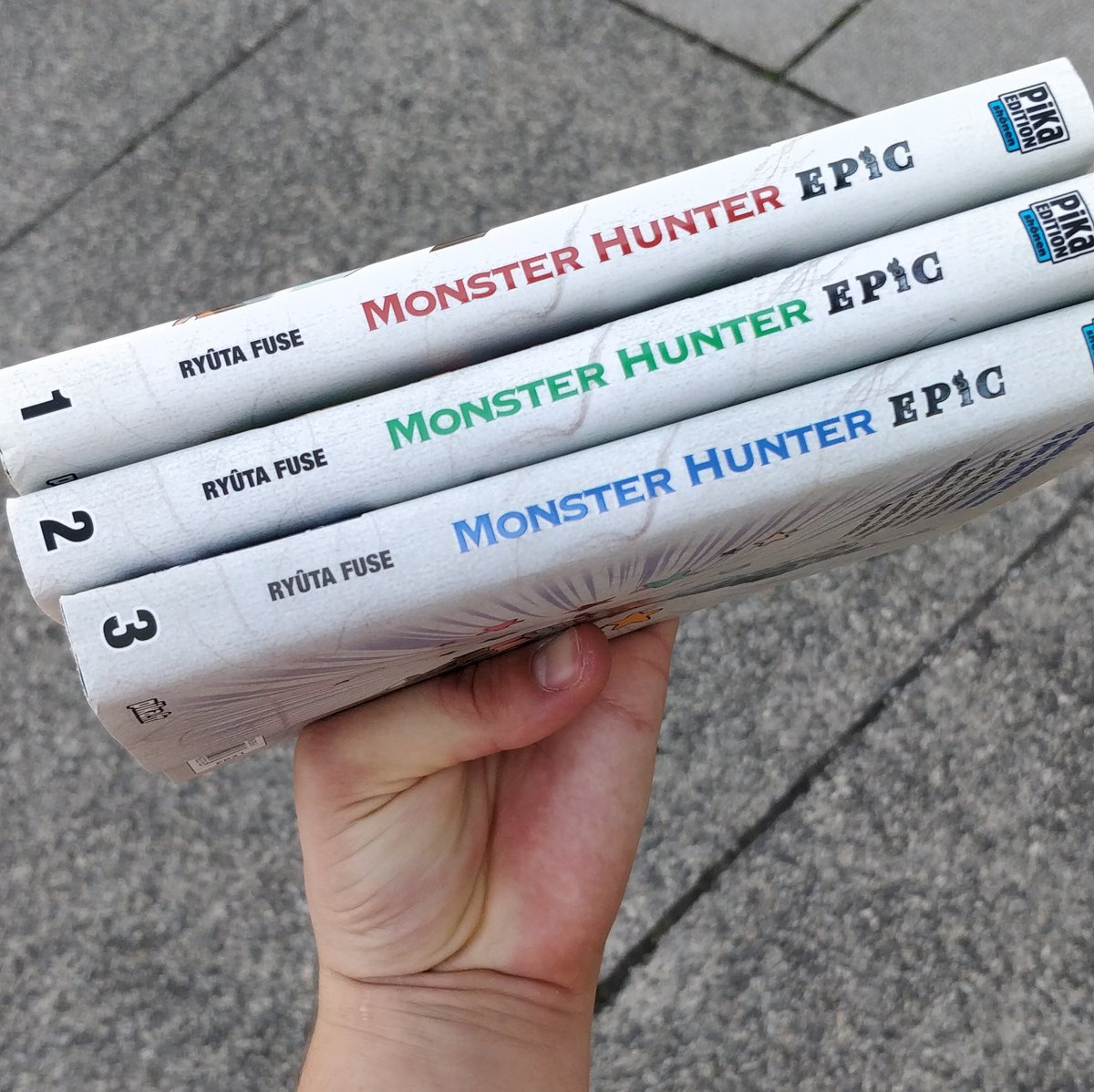 cha2zzing's tweet photo. Je parle pas mal de KH mais ma 2eme série préf c'est de loin #MonsterHunter et aujourd'hui je suis vraiment heureux que #MHEpic rejoigne ma collection ! ☺️ https://t.co/cP2jtSMHAL