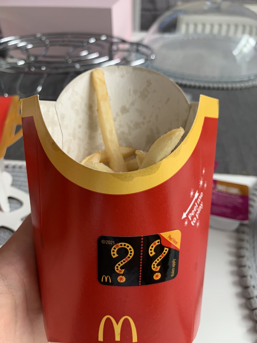 geevass's tweet photo. @McDonalds is this a large fries ? Absolute pisstake https://t.co/izYOD9B9n0