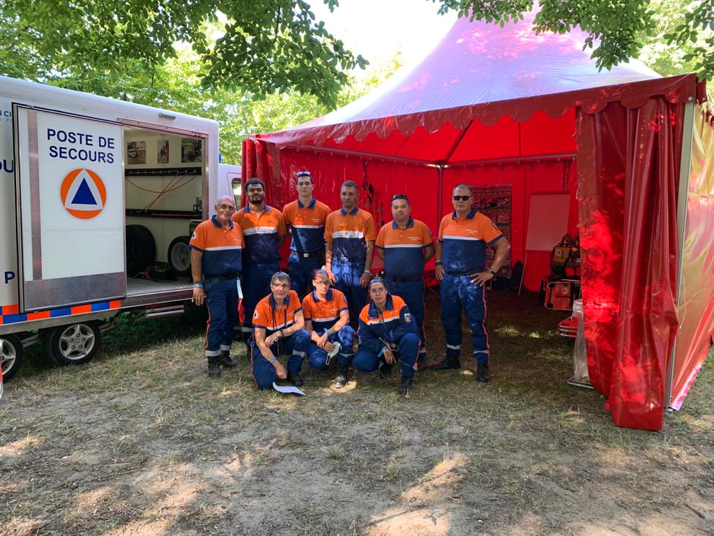 ADPC_91's tweet photo. La semaine dernière, nos secouristes ont assuré le dispositif prévisionnel de secours sur le festival Essonne en Scène ! Au total, ce sont 34 secouristes qui ont été mobilisés durant les 3 jours afin de permettre aux festivaliers de s'amuser en toute sécurité 🎼
@CDEssonne https://t.co/bc8g05y2Vz