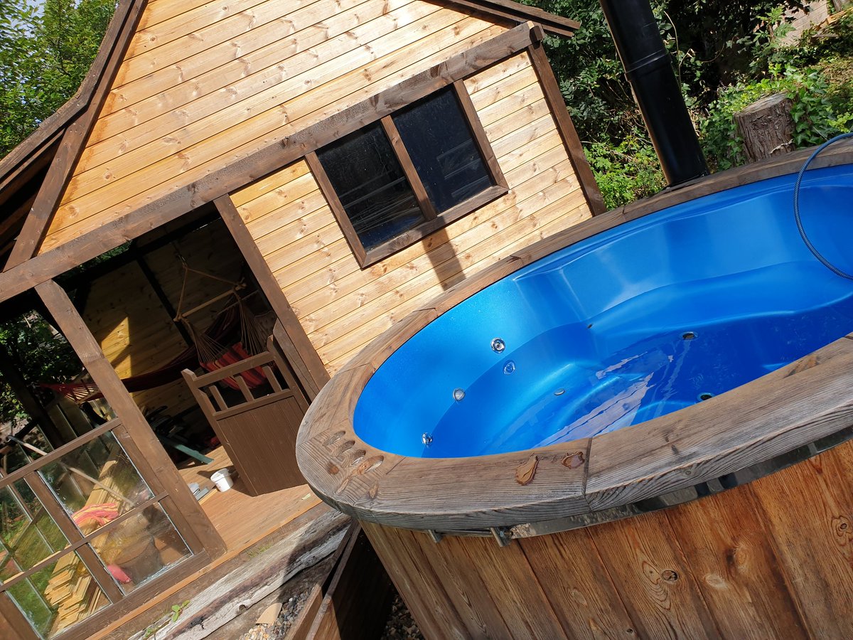 kimproud1's tweet photo. Getting the Hot Tub all ready for my weary legs tomorrow ..@greatnorthrun__ #GreatNorthRun #letsgetitdone #isaidneveragain Good luck to all who are running or helping tomorrow!! https://t.co/kEtdG8iAhO