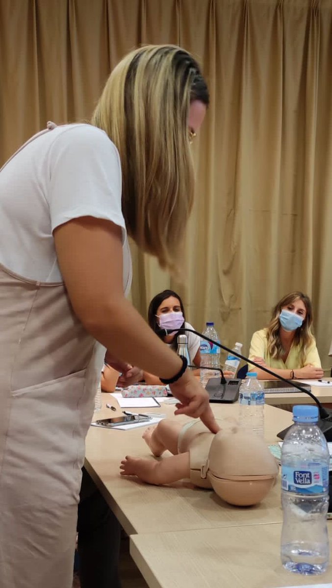 Hay conocimientos que si no los usas nunca mejor que mejor, pero si necesitas usarlos aunque sea UNA VEZ  en TU VIDA quizás sea LA VEZ en LA VIDA DEL OTRO  que hacían FALTA. #RCPSALVAVIDAS