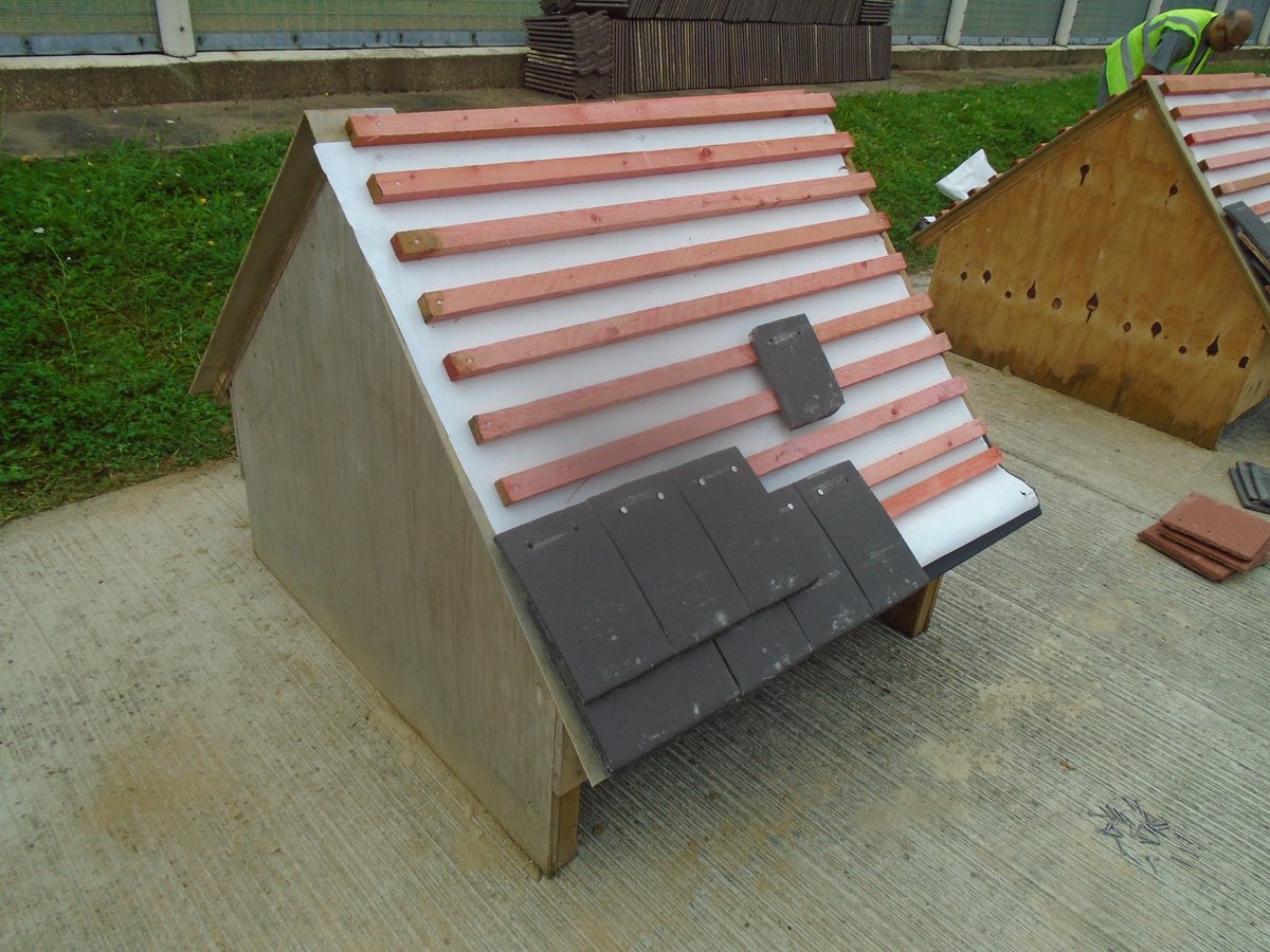 AcademyGla's tweet photo. Look what we are doing at The Mount, from this to this in a morning session. The guy that achieved this had no previous roofing experience, he has now!
#training #newskills #work https://t.co/HO9XUsU6pY