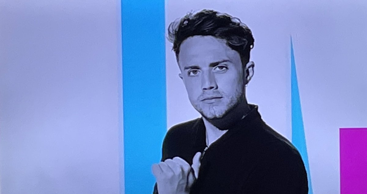 ycdillon's tweet photo. Sad Saturday….last #WeekendBest weekend for now.  Please tell us there’s a third series planned  @realmartinkemp @romankemp 🤞🤞

If you have any “top quality Kemp merch” you would like to be relieved of, I’ll happily take some off your hands 😉 https://t.co/DuDSzw88DR