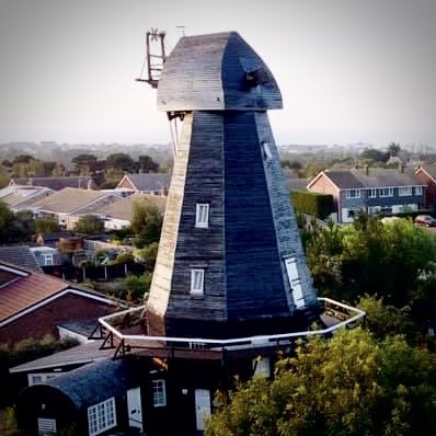 HerneMillKent's tweet photo. 🎶 For every teddy that ever there was, would gather at #HerneMill because, today’s the day the teddy bears do their zip wire 🎶

Join us from 1pm for the #TeddyBearZipWire! 
🐻 £1 per teddy per go.
🐻 Teddy height restrictions apply.
🐻 No windmill tours.
🐻 Last zip at 4:30pm. https://t.co/iX6WAsBE52
