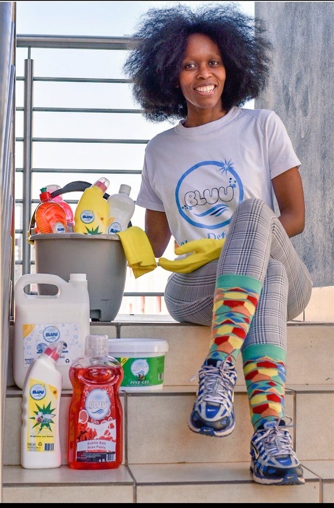 TheRealMissBluu's tweet photo. @djsbu Rise and Hustle my beautiful people
@BluuDetergent is at your service for all your detergent and self care needs. Locally produce by muaaa. Let's take over these markets  Hit us up on 071 249 8875 https://t.co/mVhfUQaMcU