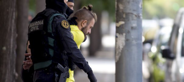 ConnorJHO's tweet photo. 🔴 Tant de bo arribi el dia en què no necessitem la vostra tasca jurídica, mentrestant, moltes gràcies per ser-hi sempre al nostre costat @AlertaSolidaria.
#20AnysAlerta https://t.co/MuVTtuBs4g