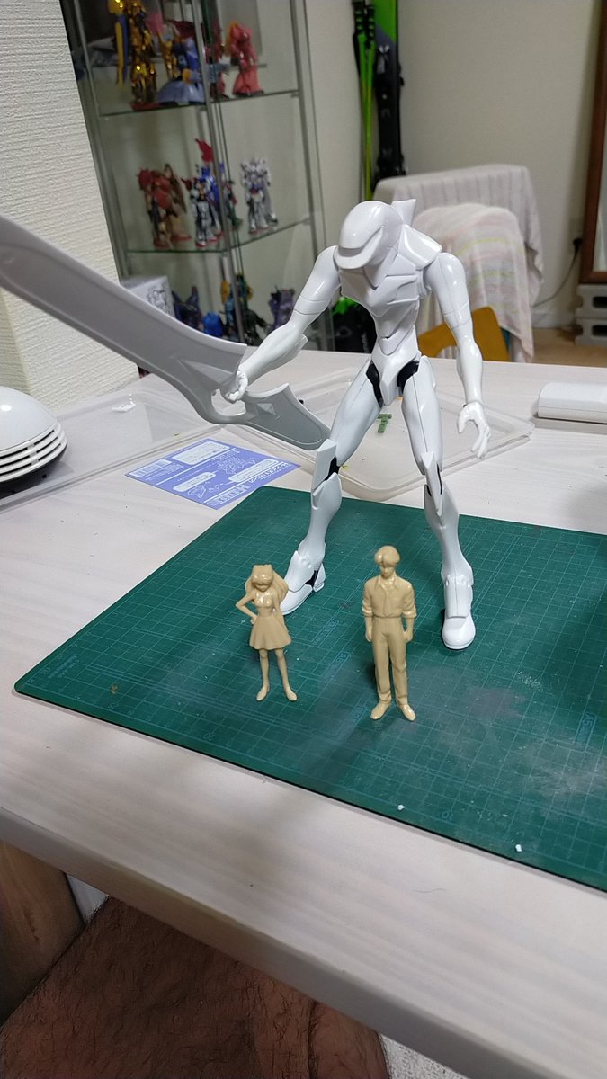 ogp_69's tweet photo. 誰に見せても気持ち悪いって言われる😅好きなんだよな〜　#hgエヴァ量産型　#アスカ　#加持さん　#新世紀エヴァンゲリオン https://t.co/hbEYnQZI64