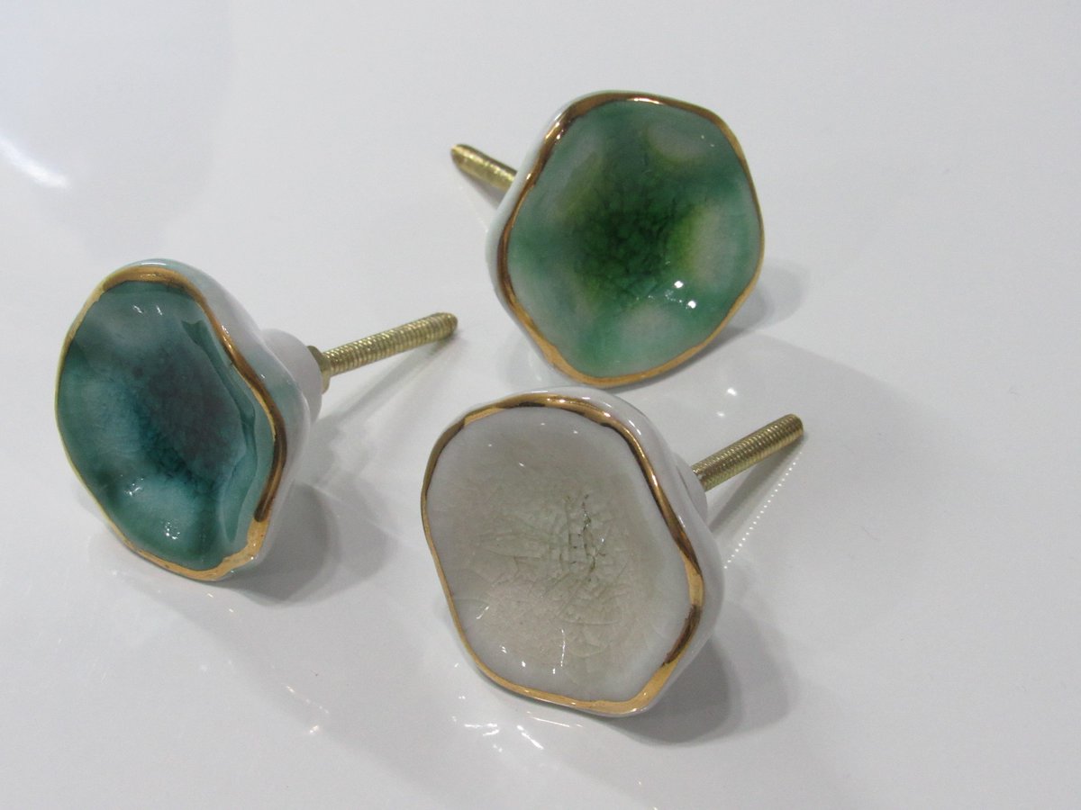 hellonewgencer1's tweet image. Excited to share the latest addition to my #etsy shop: Ceramic knobs/Ceramic Glass Knobs/Cream/Blue/Green/Unique Cabinet Pulls/Beautiful Drawer Knobs/Decorative Knobs/Dresser Knobs/Drawer Pulls etsy.me/2X9YbbA #glassknobs #ceramicglassknobs #premiumknobs #vinta