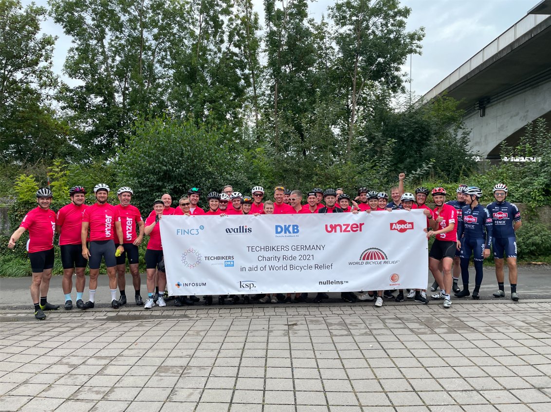 InfoSum's tweet photo. The first day of @TechBikersDE ride 2021 the group was lucky enough to get more sunshine than rain. Today they are on their way to cover the next 132km on their way to Berlin to raise money to help children in need. https://t.co/2Cf6vbAxYY
#Techbikers #InfoSum https://t.co/K6jQ14RmMR