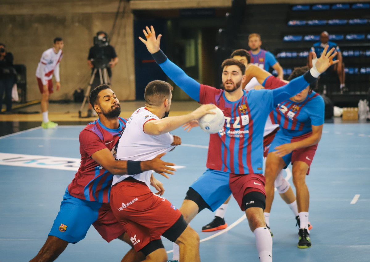 FCBhandbol's tweet photo. Jornada 1 @ASOBAL :
@CdadLogrono : 20
@FCBhandbol : 32
Min: 50
📺: @Gol & @LaLigaSportsTV
📸 @zerosocialmedia
🔵🔴 #ForçaBarça #LiveASOBAL #LOGBAR https://t.co/s27HCLd2Dp