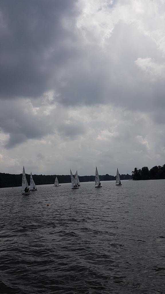 flowsailer's tweet photo. Start der dritten Wettfahrt https://t.co/cmiSARYlpm