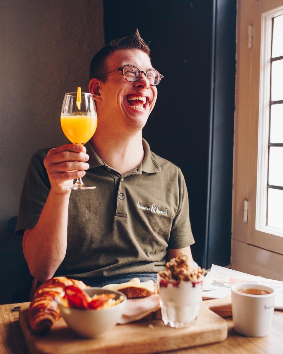 Wij bestaan vandaag 11 jaar! 🥳

Het is alweer 11 jaar geleden dat we onze eerste vestiging opende in Veghel! Dank aan alle gasten, collega’s en ondernemers die dagelijks sociale impact maken. 🤩

#feestje #puurisperfect #browniesanddownies