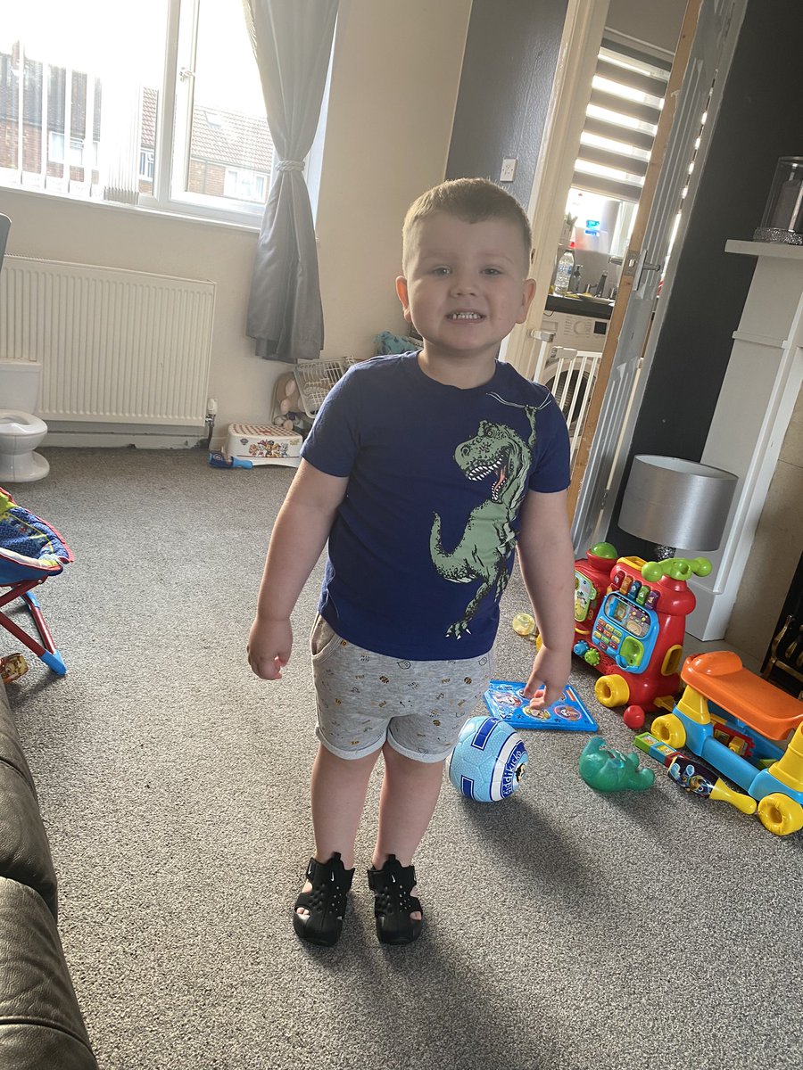 gcrossleyx's tweet photo. Little man had such a good time away with grandma &amp; grandad 😍🥰💗🌊 @sucrossley https://t.co/C33DYogTJV