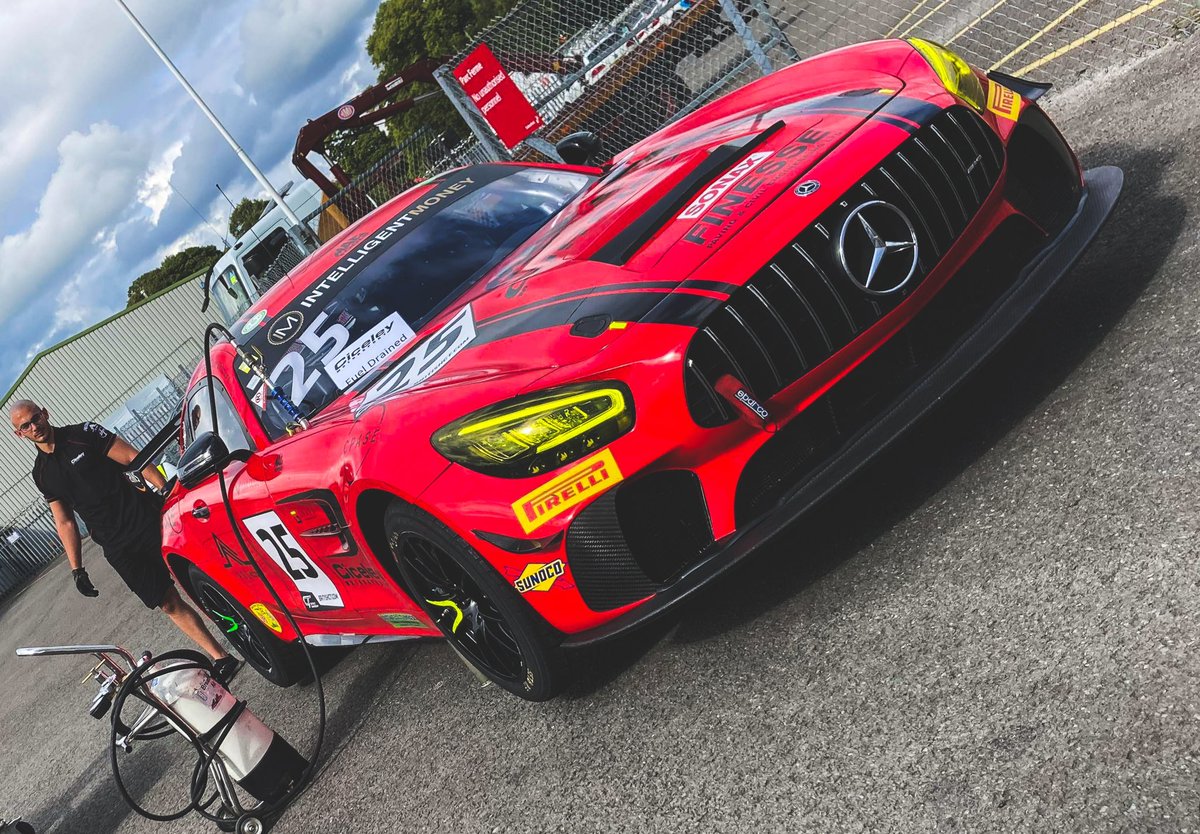 ⏱🛠 Let’s get down to business! Before <a href="/BritishGT/">🇬🇧 #BritishGT 🏁</a> GT4 qualifying at 16:43 we’ve got two practice sessions at 09:40 and 12:20.

We hope that the weather behaves today! 🙏🌤

#CiceleyMotorsport #BritishGT #CarGods #MacTools #MercedesAMG #GT4