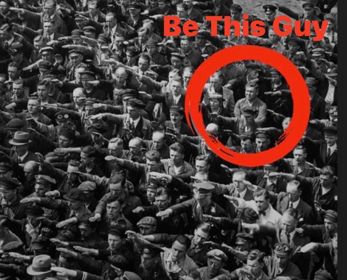 TheeBreeze16's tweet photo. #BeThisGuy https://t.co/vfgM75JWWp