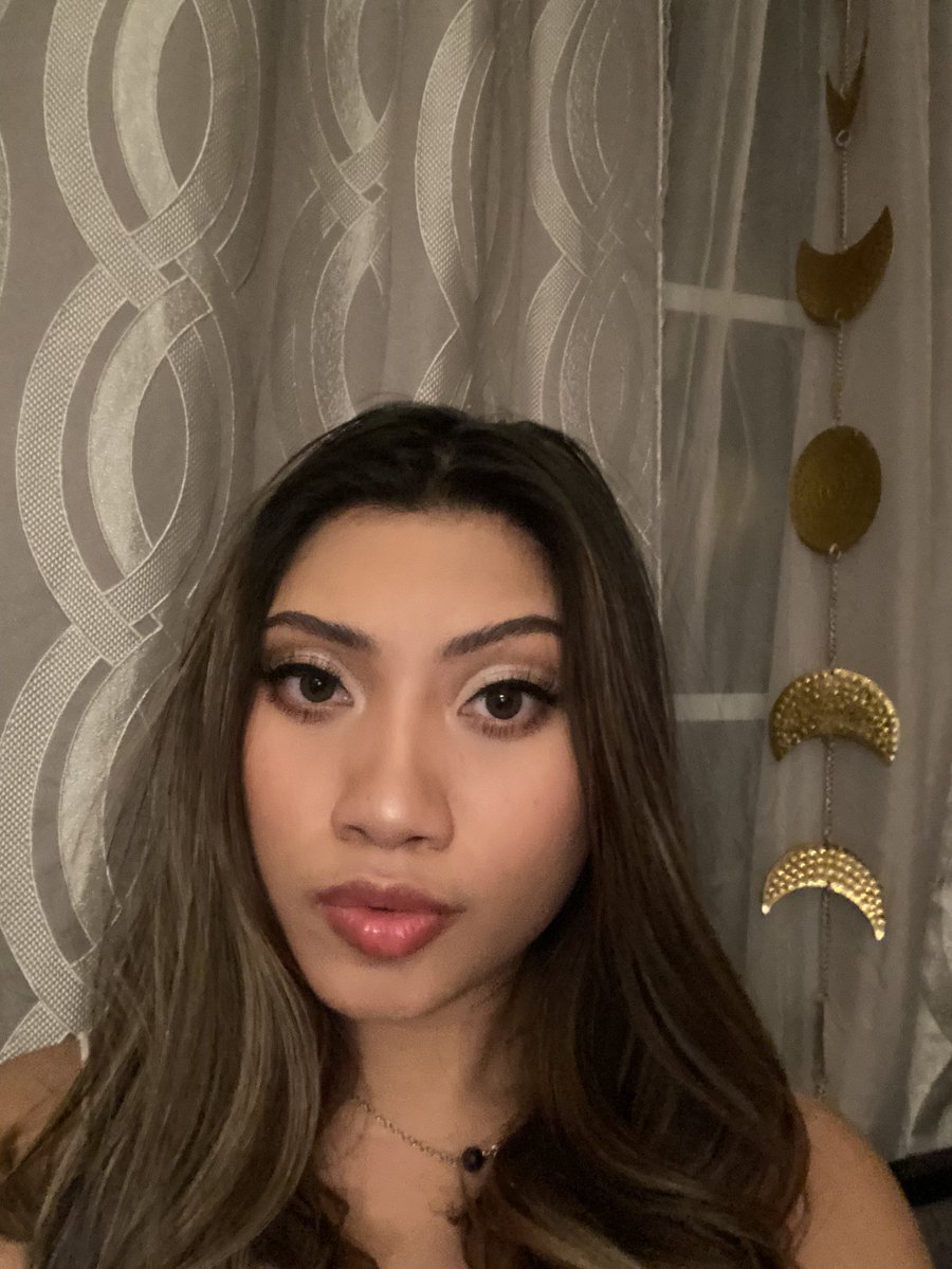 vrosedd's tweet photo. I actually feel so pretty rn LOLLLLL https://t.co/oyt1c3YRKO