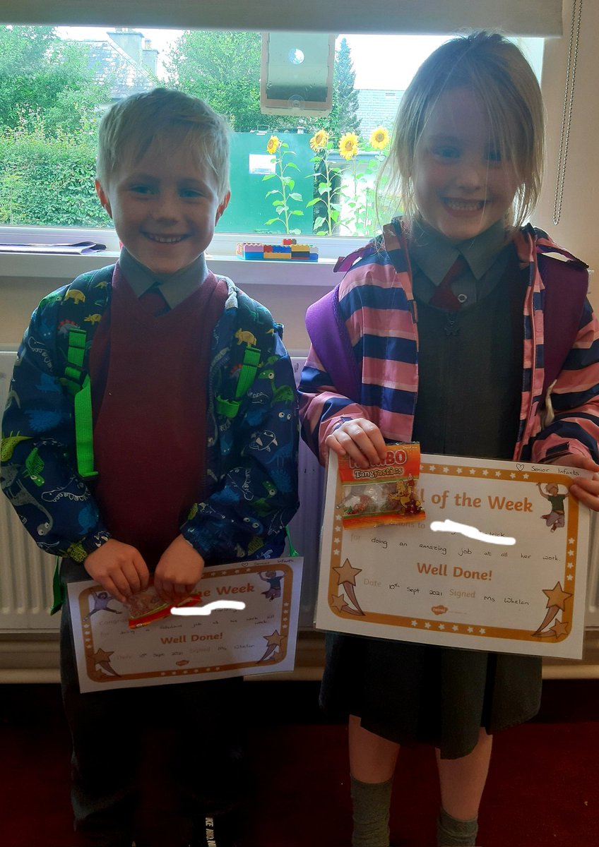Ms Whelan's "students of the week" 😎 from the Infant room. 🤩

Fabulous listeners and learners this week. These four were the cream of the crop 🤩🥳

#MsWhelan'sMunchkins 💜