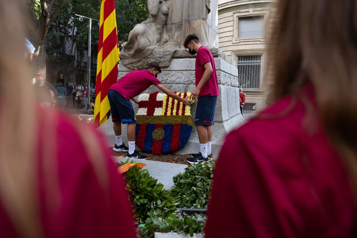 FCBarcelona's tweet photo. Happy diada, Culers! 💙❤️ https://t.co/Yj0SQ3FOMB