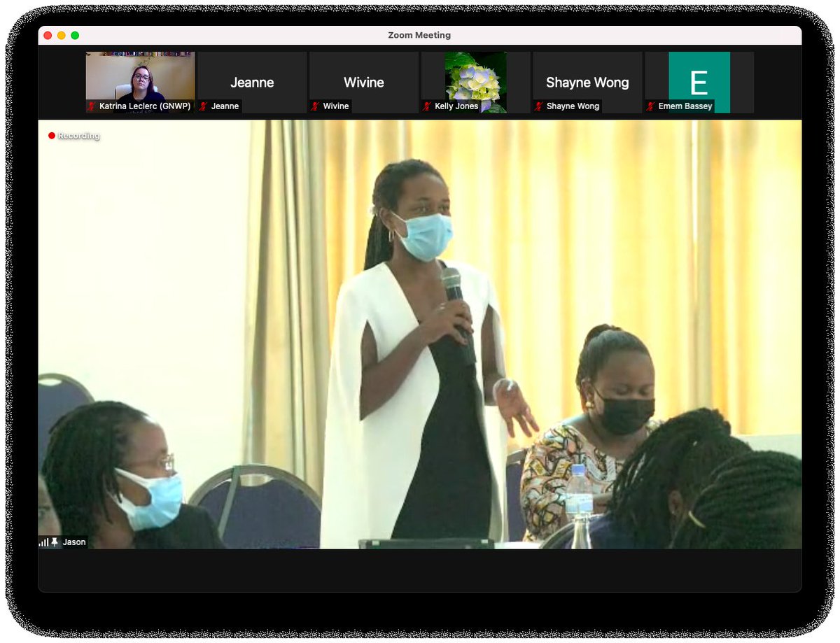 .<a href="/EKatondolo/">emilie katondolo</a> et <a href="/MusimbiNicole/">Nicole Musimbi</a>, Jeunes femmes leaders - Nord-Kivu 🇨🇩 <a href="/RDC_sfvs/">SFVS-Synergie des Femmes</a>, se joignent à la formation 🇷🇼 pour partager les expériences vécues depuis la création du réseau en 2015.

🤝Les échanges régionaux ajoutent à l'avancement #FemmesPaixSécurité + #JeunesPaixSécurité. 📣