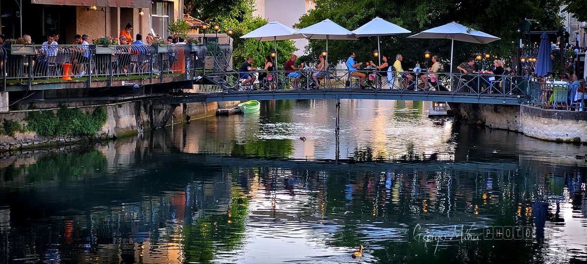 geozine_'s tweet photo. l'Isle-sur-la-sorgue, surnommé aussi la Venise Comtadine du Vaucluse, dans la douceur du soir
@ProvenceGuide @laprovence #lislesurlasorgue #lasorgue #vaucluse #vauclusetourisme #venisedevaucluse #georgesmiha #geozine #provencealpescotedazur #provencetourisme #veniseprovencale https://t.co/AacwSn8kkR
