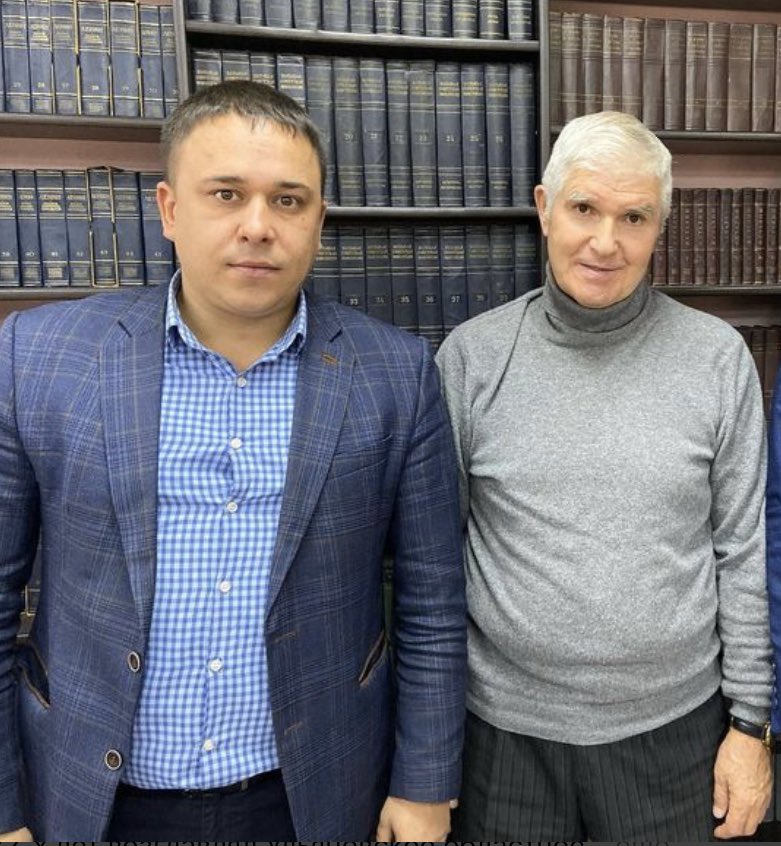 Сегодня исполняется 70 лет нашему  старшему товарищу, наставнику Александру Леонидовичу Кругликову. А.Л.  Кругликов— депутат Гос думы c 1995 по 2003 год. Депутат Законодательного Собрания, Доктор исторических наук, профессор. С 1993-2014 г первый секретарь Ульянов обкома КПРФ