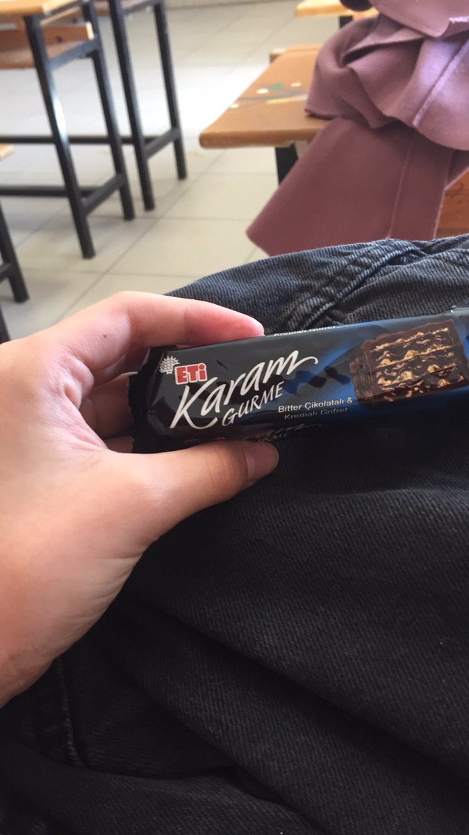 ohmysayni's tweet photo. Gerçek damak zevki olanların yiyebileceği bir çikolata BESTTTT https://t.co/kyRPcQkHtA