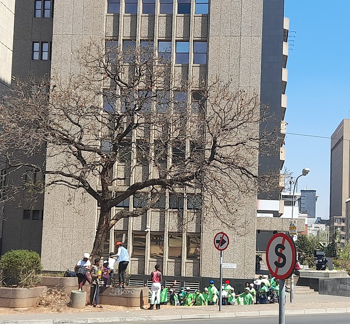z_hughes_n's tweet photo. Even @Action4SA or rather #NoActionSa come out to support #DrMphoForMayor @NicciRahn @@Mphophalatse1 @MphoForMayor https://t.co/2dXiwEGgO1