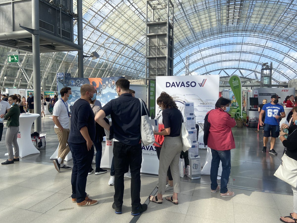 Noch bis 16:00 Uhr sind wir auf der Jobmesse Leipzig am Stand 35. Kommt vorbei! #ITjobs #digitalhealth #davaso #jobs #leipzig