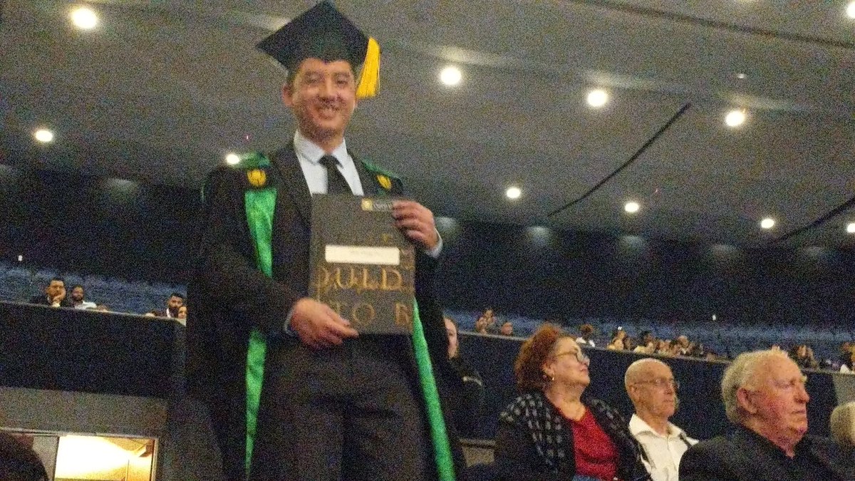 scientist_mum's tweet photo. 🤓 So proud of you @ShihChingFu my love! Master of #Mathematics with #Distinction 🎓! I'm not cooking tonight! 

#STEMdad #scientistmum #Master @CurtinUni #Graduation #clevercookie https://t.co/nyyGn7yb1A