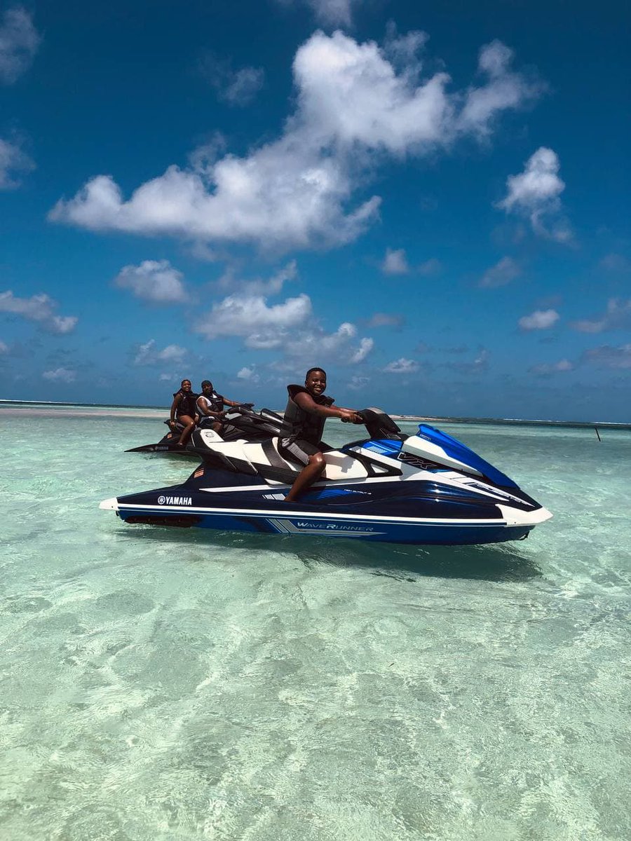 OceanicoMv's tweet photo. If you are looking for a fun adventure with your family, We provide Jetski rentals, tours and snorkeling around the island. @CocoonMaldives https://t.co/jF1BJLQ0MK